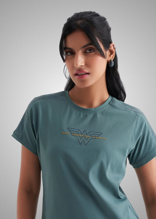 Wonder Woman Lasso Legend Tee