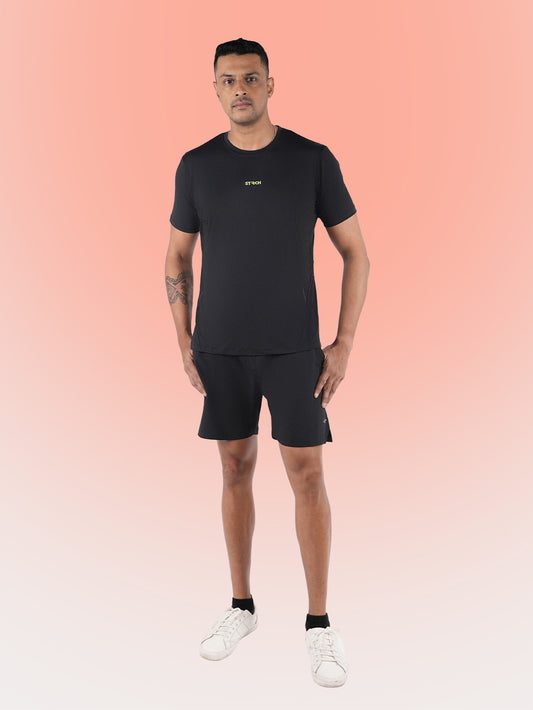 ⁠Men’s Round Neck Performance Tshirt